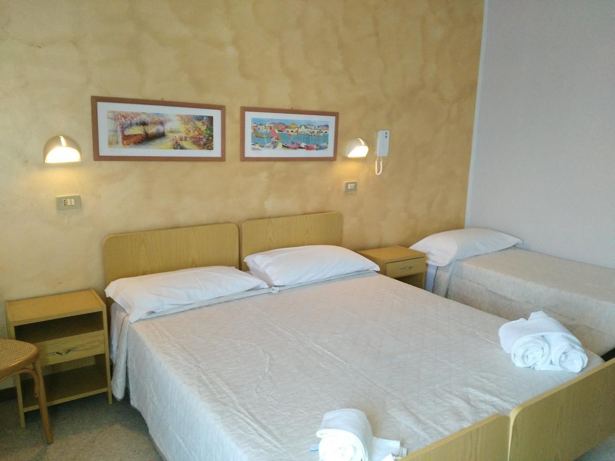 Hotel Marittimo Rimini Exterior foto