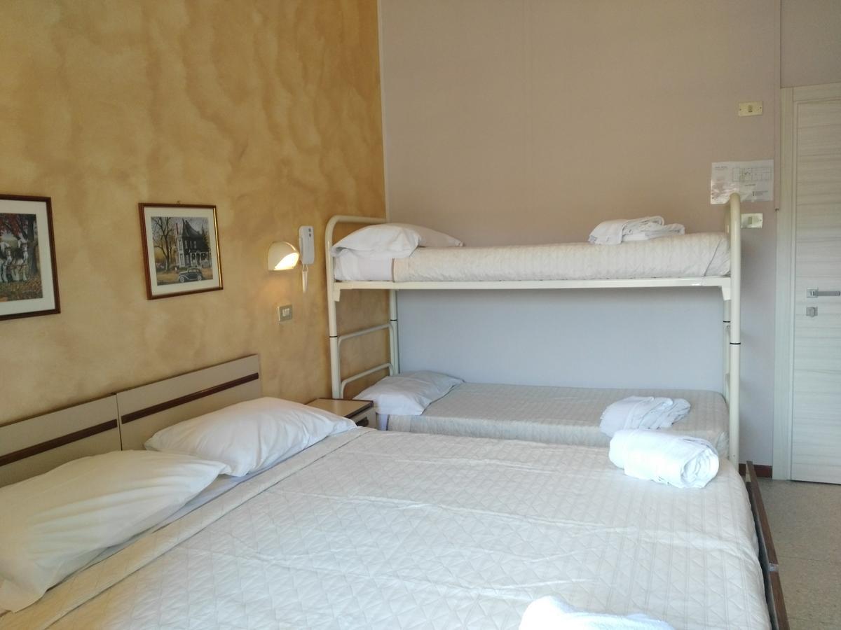 Hotel Marittimo Rimini Exterior foto