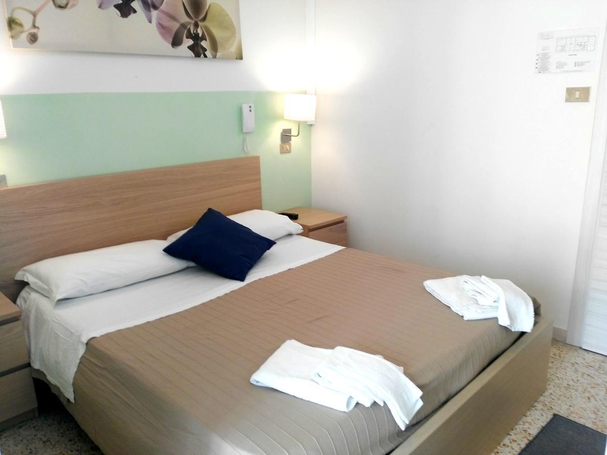 Hotel Marittimo Rimini Exterior foto