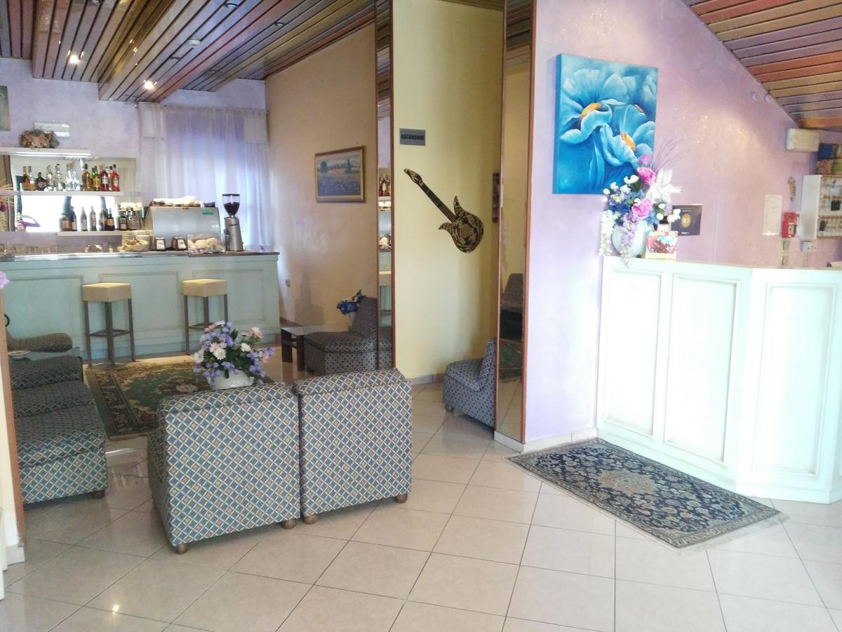 Hotel Marittimo Rimini Exterior foto