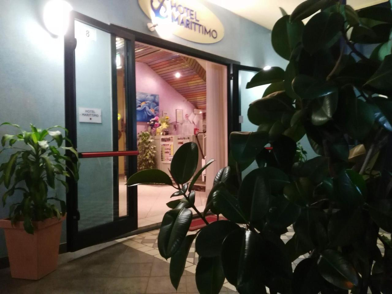 Hotel Marittimo Rimini Exterior foto